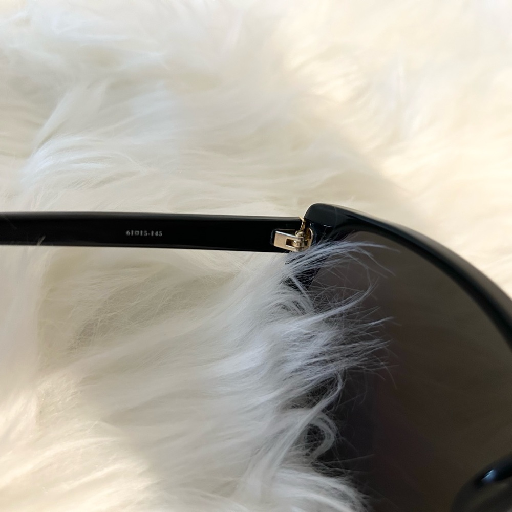 Linda Farrow LFL 269/1 Sunglasses - Picture 6 of 7
